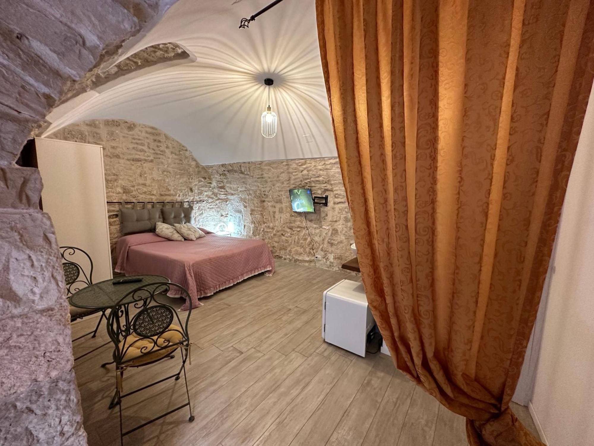 Giovinazzo Suite Pavone Griffi Buitenkant foto